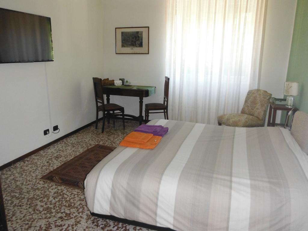 Green Quercia Apartment Комо Номер фото